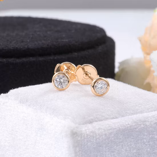 DiamondX Fashion Pendientes de tuerca con diamantes de laboratorio personalizados, joyería de oro real de 14 quilates